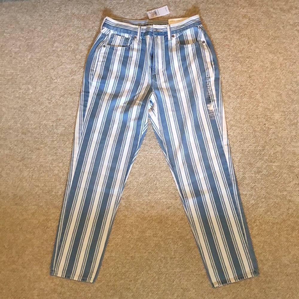 American Eagle Mom Jeans